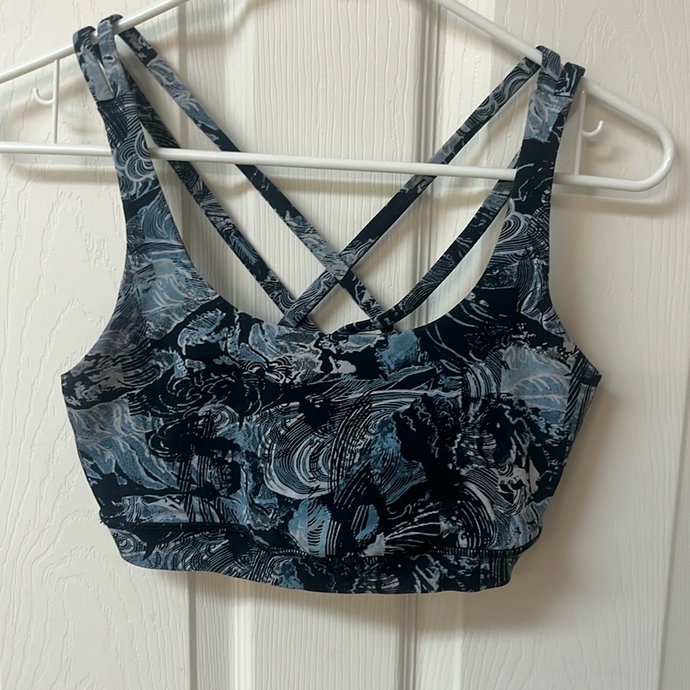 Lululemon sports bra size 8